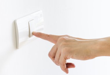 ışık düğmesini parmak basın