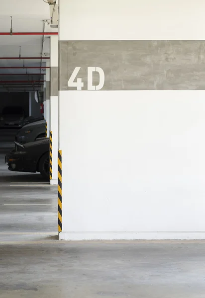 Estacionamento número parede, área de estacionamento — Fotografia de Stock