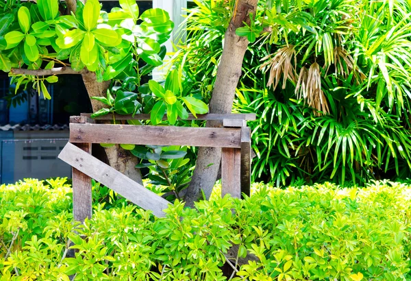 Cobertura con bloque de madera de árbol —  Fotos de Stock