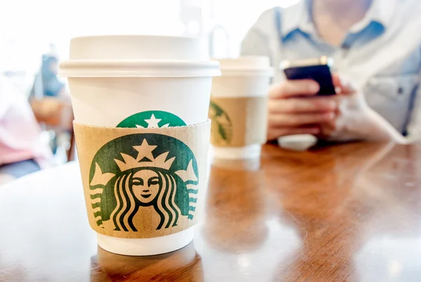 Starbucks ζεστό ρόφημα καφέ — Φωτογραφία Αρχείου