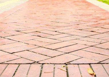 Turuncu tuğla döşeme