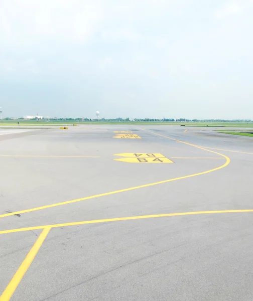Landing strip in airport — Φωτογραφία Αρχείου
