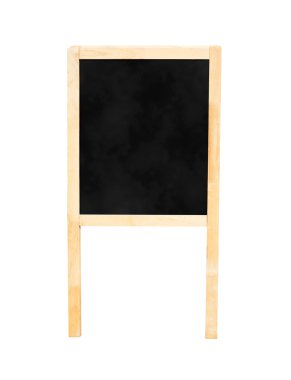 Blackboard ile stüdyo odasında şövale,
