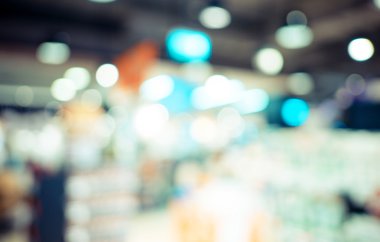 Arka plan bulanık süpermarket mağaza