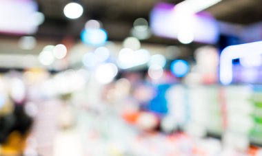 Arka plan bulanık süpermarket mağaza