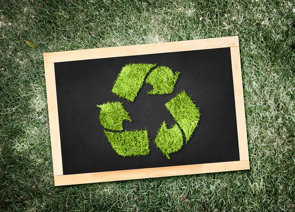 Vista superior del símbolo de reciclaje — Foto de Stock