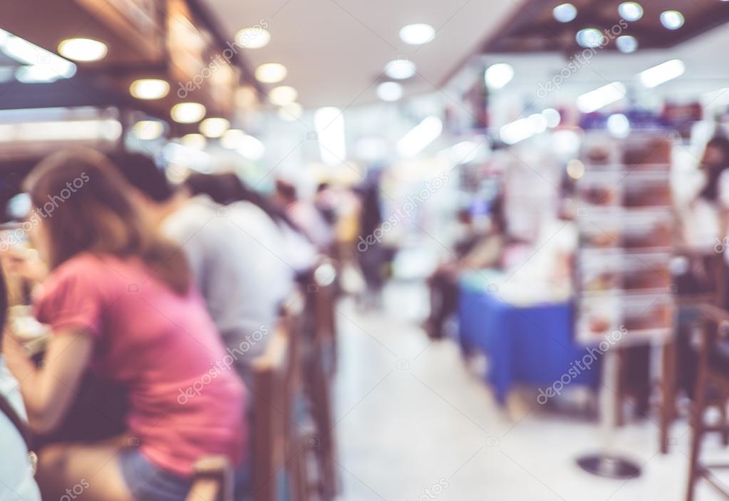 Groups of customer queuing