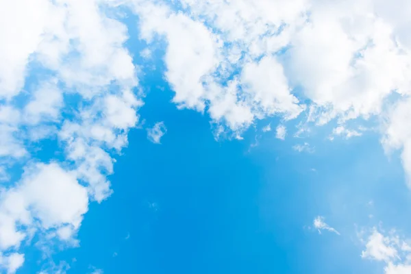 Cielo e nuvole sfondo — Foto Stock