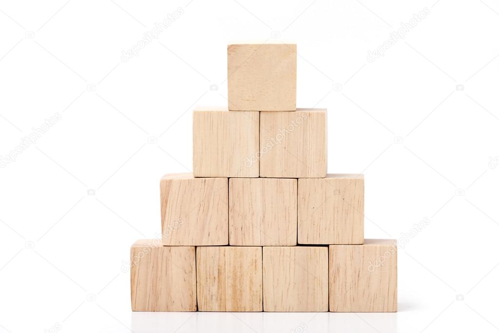 wood cubes arrange in pyramid shape