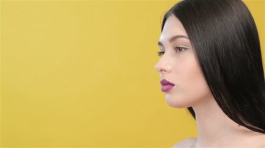 Sessizlik jest kadın yapar