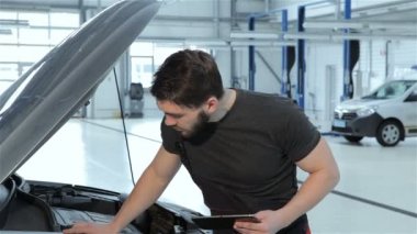 Makinist araba sorunları tablet için kaydeder