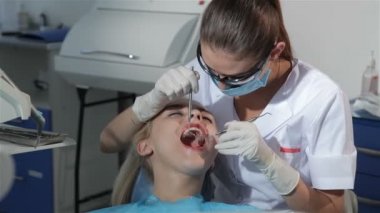 Diş hekimi diş sonda hastalar diş incelemek için geçerlidir