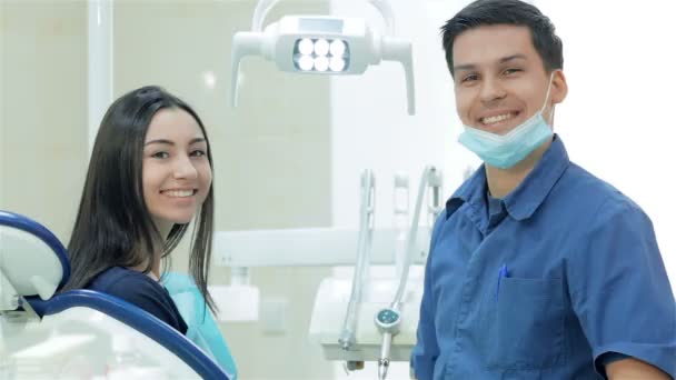 Retratos do dentista e do paciente — Vídeo de Stock