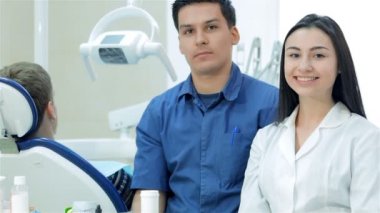 Yeni çalışma günü diş hekimleri