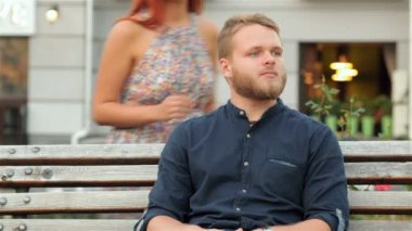 O gözleri kapalı ve onu öptüm