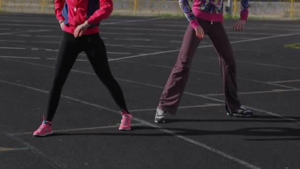 Exercícios antes da corrida — Vídeo de Stock