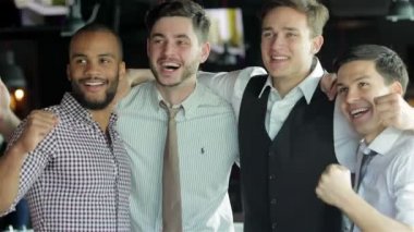 Tv ve zevk futbol izlerken en iyi hayranları