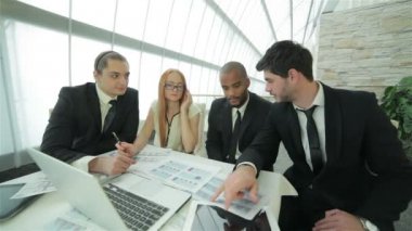 Müşterilerle toplantı İş ortakları