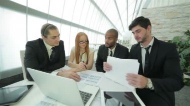 İş toplantısı iş ortakları