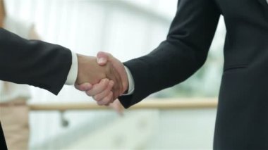 bir firma el sıkışma