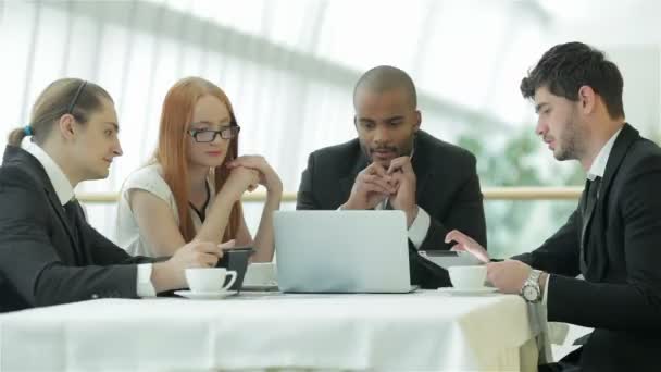 Reunião de negócios com colegas . — Vídeo de Stock