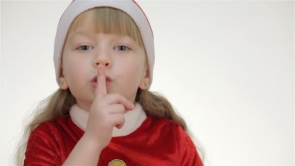 Kid girl showing shh — Stock Video