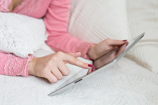 Closeup view of hands with digital tablet — Stock Photo, Image