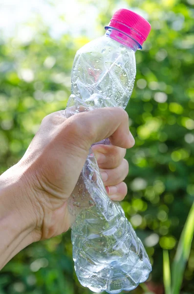 Plastik şişeleri geri dönüşüm