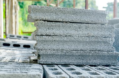 Driveway landscapin yüklemek için kilitli taş yığınları