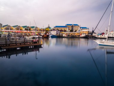 Liman bölgesinde de Cape Town günbatımı