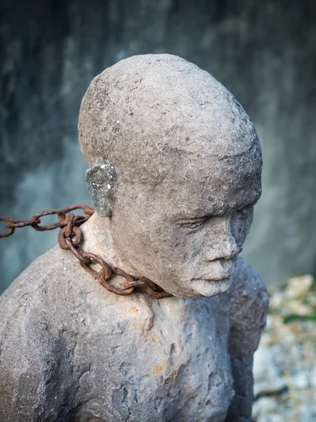 Skulptur av slav i Stone Town — Stockfoto