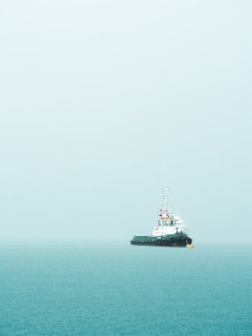 Şiddetli bir yağmur sırasında tekne