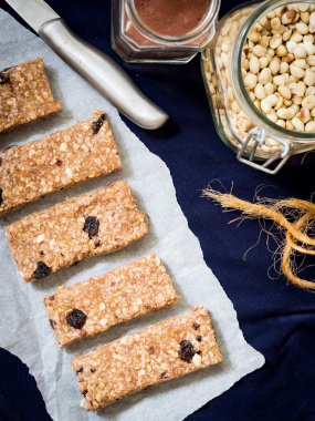 ev yapımı granola protein çubuğu