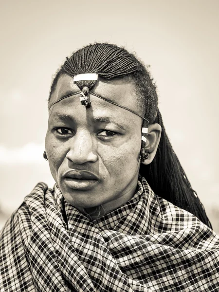 Guerrier Maasai à Mikumi, Tanzanie . — Photo