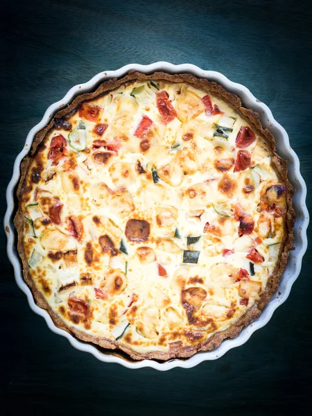 Macarrones al horno, queso y tomate — Foto de Stock