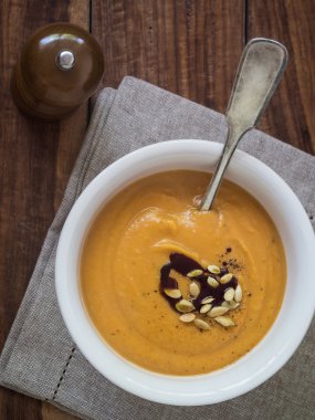 kremalı balkabağı çorbası