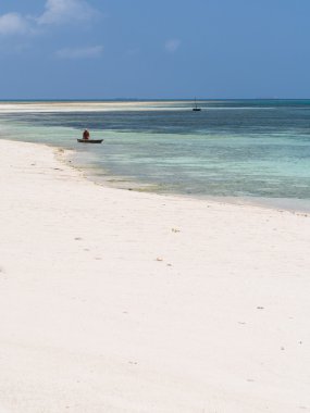 Balıkçılar bir dhow tekne