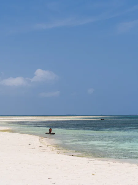 Vissers op een dhow boot — Stockfoto