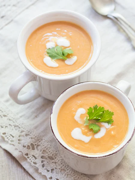 Vegetarische Kürbiscremesuppe — Stockfoto