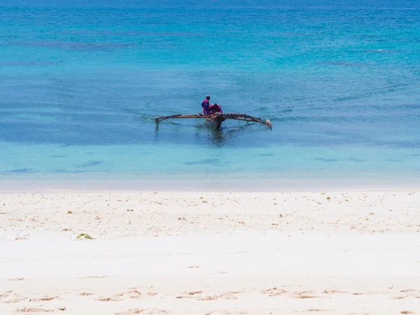 Tanzaniaanse vissers op boot — Stockfoto