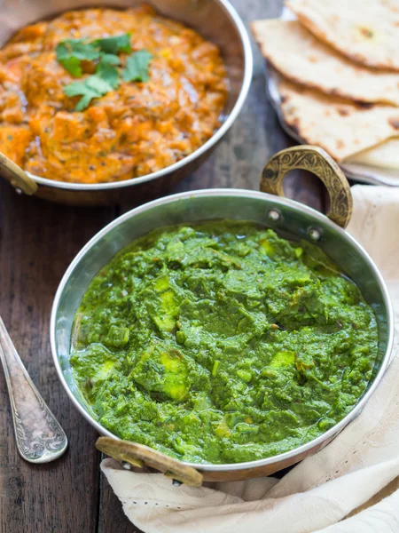 Paneer Palak en paneer tikka masala — Stockfoto