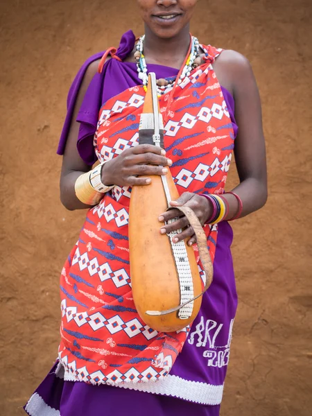 Calabash held by  woman. — Stock Photo, Image