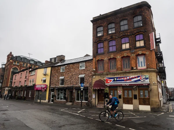 Typical architecture and pub — Stock Photo, Image