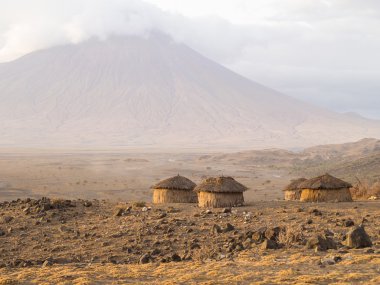 Masai village, Afrika, gündoğumu.