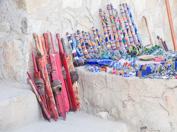 Lembranças em um mercado local Maasai . — Fotografia de Stock