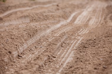Tekerlek izleri detay
