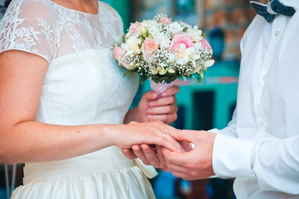 Anéis de casamento. Foco seletivo . — Fotografia de Stock