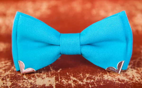 Renkler mavi papyon metal ekler