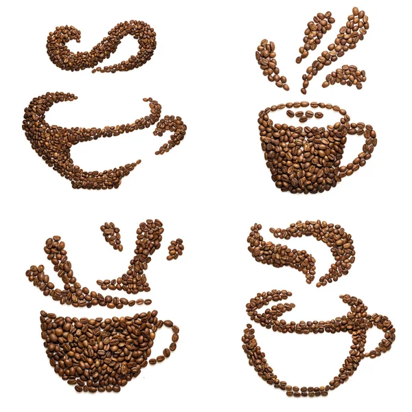 Tazze di caffè. Set di tazze di chicchi di caffè tostati isolati su bianco . — Foto Stock