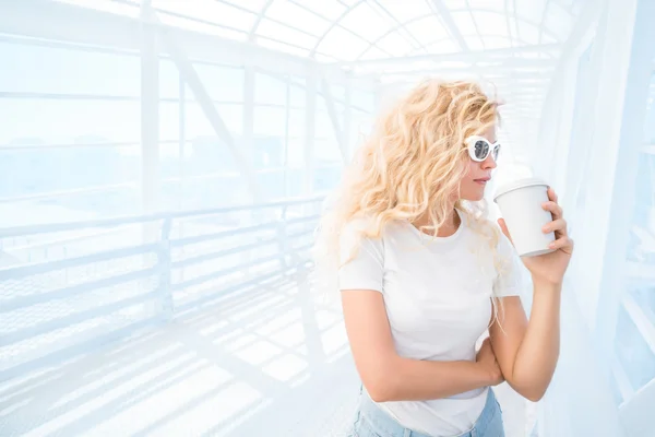 Café en el puente . — Foto de Stock